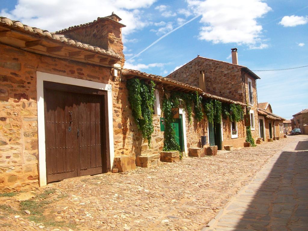 Apartamentos Turisticos Las Carballedas Rabanal del Camino Zewnętrze zdjęcie