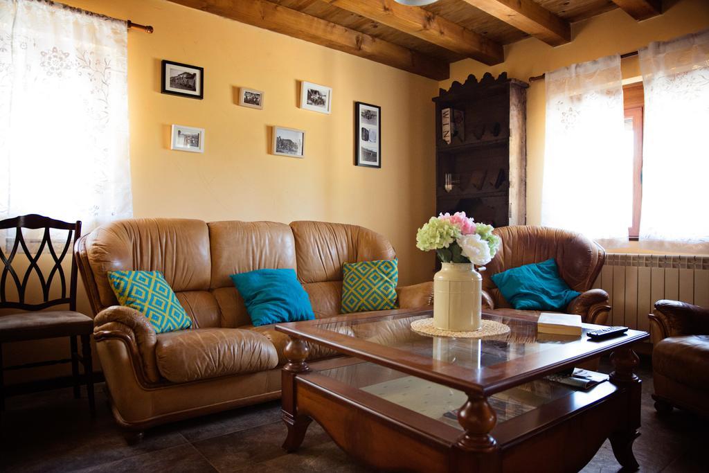 Apartamentos Turisticos Las Carballedas Rabanal del Camino Pokój zdjęcie